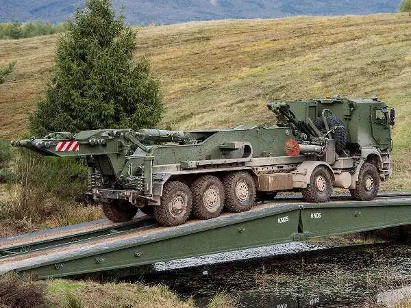 Belgium Selects LEGUAN Bridge Layer from KNDS