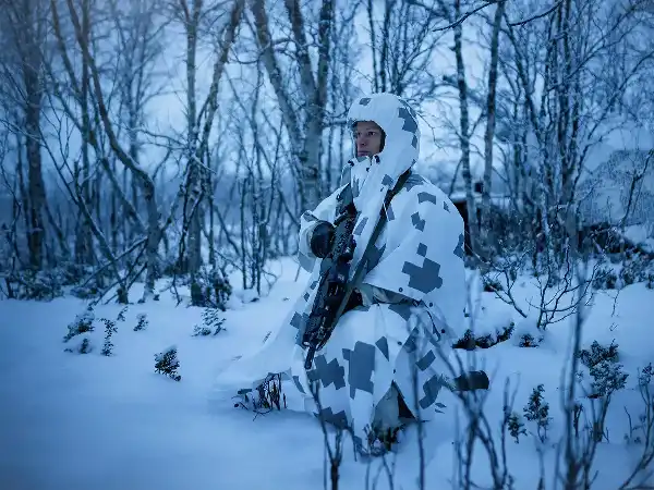 Saab Barracuda Poncho camouflage protection