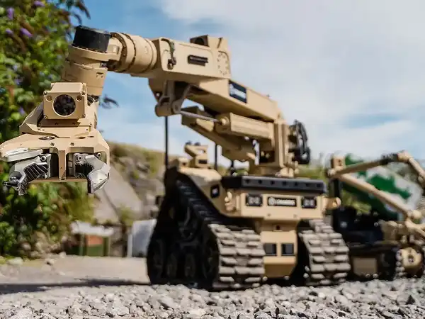 The ADF uses L3Harris T4 and T7 robots