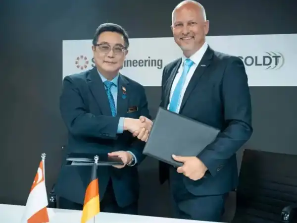 Goh Eng Choon (left), President Cyber, ST Engineering, and Sven Heursch